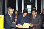 Launch hindi